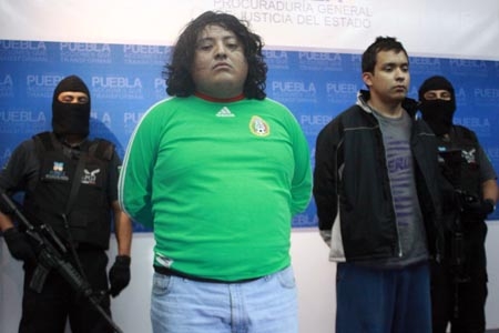 Asesinaron a su amigo junto con su madre y hermano en la colonia Azcárate