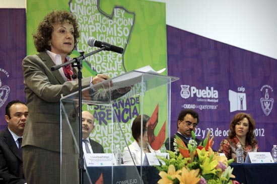 Presidenta del IFAI denuncia en Puebla regresión en transparencia y rendición de cuentas