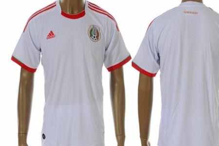 Circula en internet nueva playera del Tri