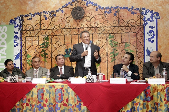 Agüera pide elegir a quien tiene vocación, capacidad y congruencia