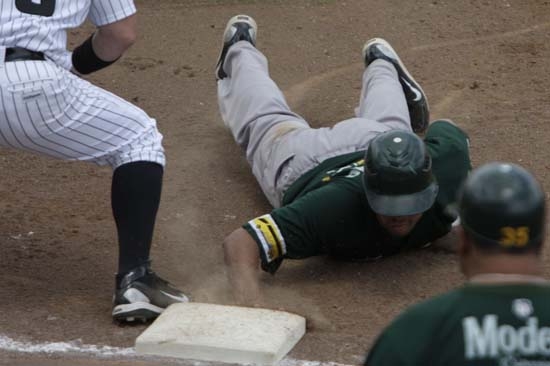 Guerreros derrotan a Pericos y ponen la serie 2 – 3