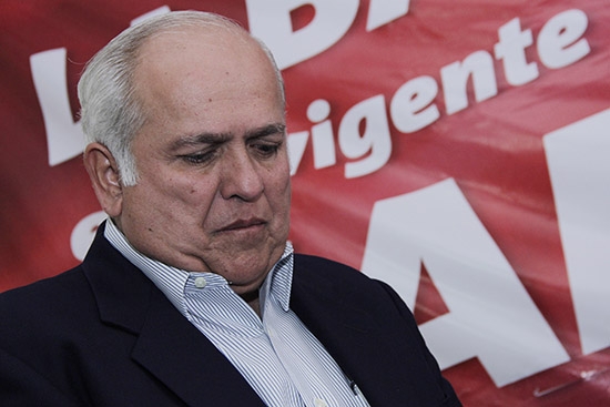 IEE y PRI chocan por cambio de 5 mil funcionarios de casilla