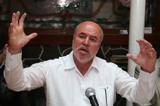 Manuel Clouthier, aspirante independiente a la presidencia de México, en campaña en Puebla