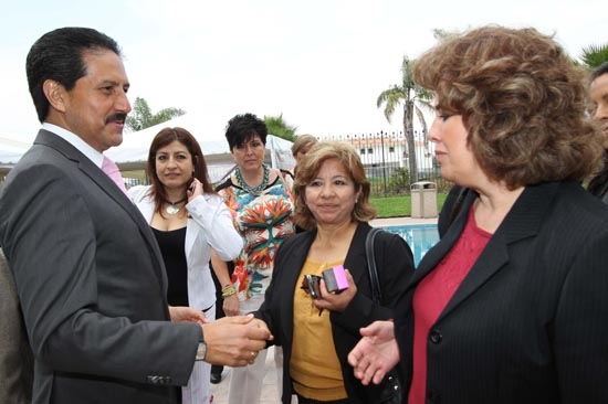 Esparza Ortiz destaca estabilidad laboral de la BUAP