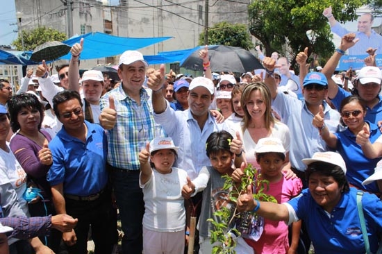 “Ya ganamos”, dice Aguilar Chedraui; encabeza jornada ciudadana en Loma Bella