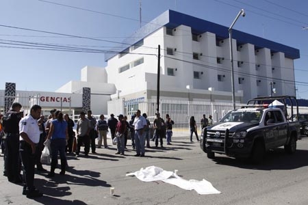 Chofer de transporte público mató a mujer frente al Hospital General del Sur