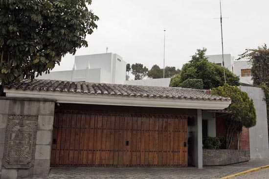 Remodelan Casa Puebla, no difunden datos sobre costo y constructora