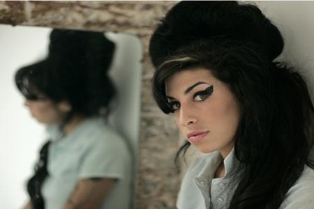 Amy Winehouse, autopsia no reveló causa de su muerte