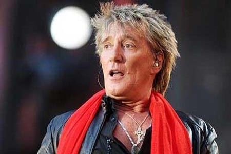 Rod Stewart confesó relación con travesti