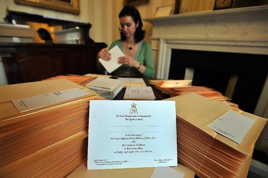 Kate y Guillermo tendrán mil 900 invitados a su boda