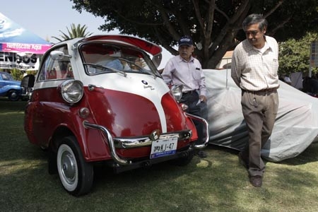 UDLAP realizó la Expo Autos Antiguos; se exhibieron 300 unidades