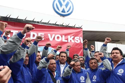 VW: 5 huelgas; el sindicato se deslinda de migración a Silao