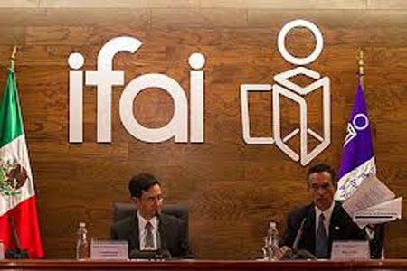 PRI y PRD van por renovación total de consejeros del IFAI