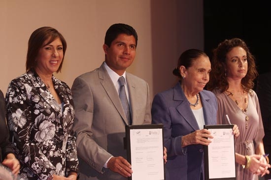 Institutos nacional y municipal de las mujeres signan convenio de colaboración