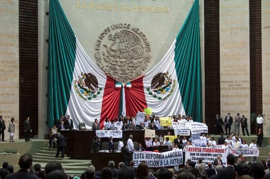 Diputados del PRI, PAN y PVEM aprueban Reforma Laboral