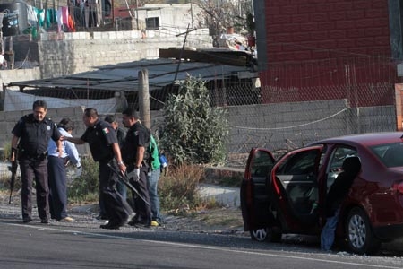 Secuestradores mataron a un comerciante e hirieron a 2 policías en Ciudad Serdán