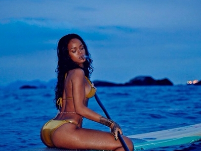 Rihanna: Instagram suspendió cuenta por exceso de desnudos