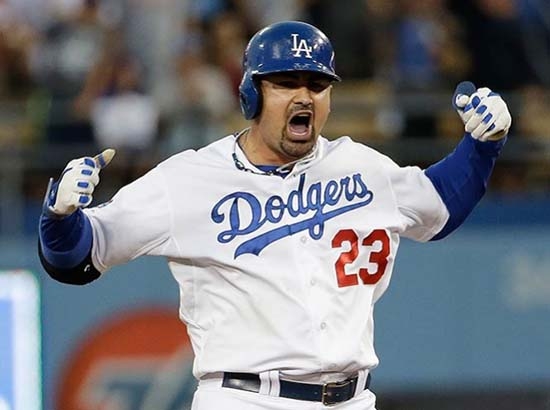 Adrián González gana el Premio Nacional de Deportes