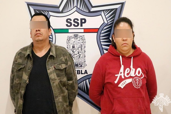 Pareja planeaba atracar camión de traslado de valores; es capturada en Atlixco