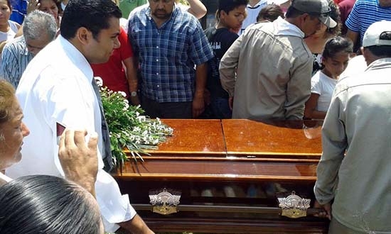 Sepultan a niño que murió por bullying en Tamaulipas