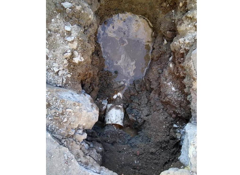 Pobladores de Tlaxcalancingo exhiben obra mal hecha entregada por diputada de Morena