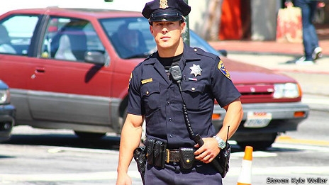 El policía más guapo del mundo trabaja en San Francisco