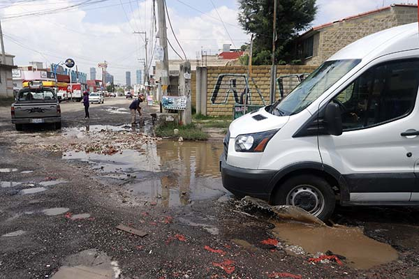 Sin resolver el 55 por ciento de los reportes de baches en Puebla: CIC