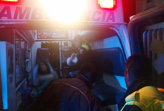 Elementos de Tránsito Municipal auxiliaron a mujer que dio a luz en la colonia Tepeyac