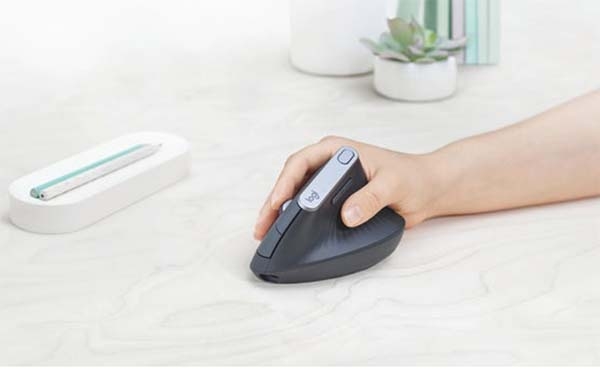 Logitech lanza un nuevo mouse en forma vertical