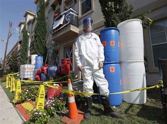Ébola, tema para adornar casa para Halloween