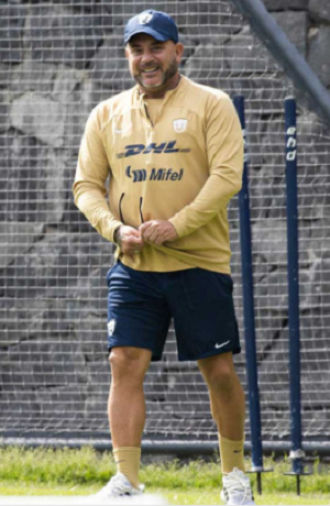 Mohamed dirige su primer entrenamiento con Pumas