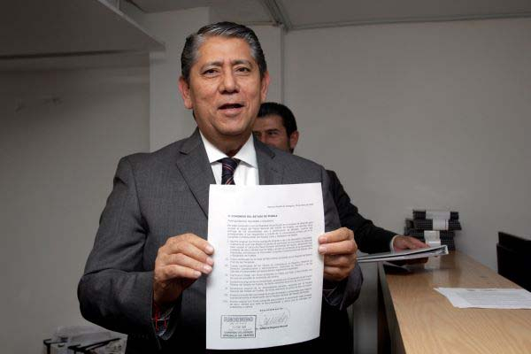 Higuera busca permanecer en la FGE; hay 15 candidatos más