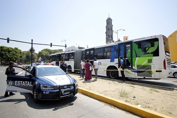 Muere hombre infartado abordo de la Línea 3 de RUTA