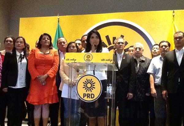 El PRD aprueba impulsar un frente amplio democrático para 2018