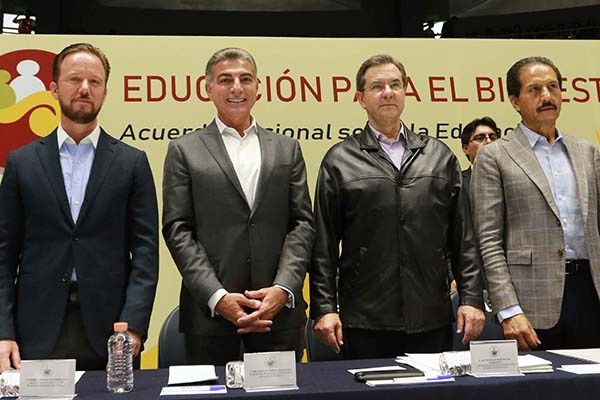 Tony Gali y Esteban Moctezuma coinciden en impulsar educación incluyente