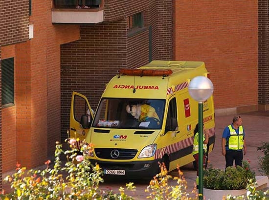 Hospitalizan en España a tres personas más por sospechas de ébola