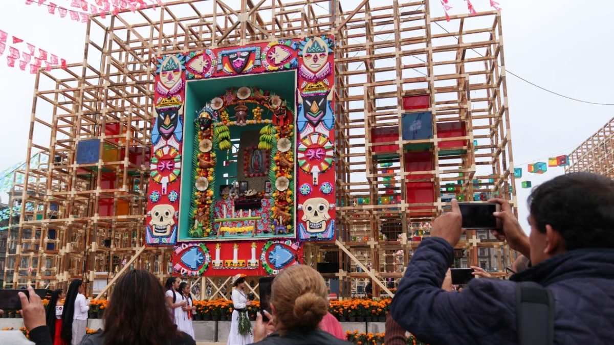 FOTOS. Este es el altar monumental en el zócalo de CDMX