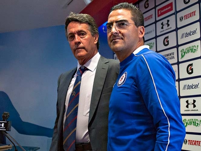 Joaquín Moreno será DT interino de Cruz Azul