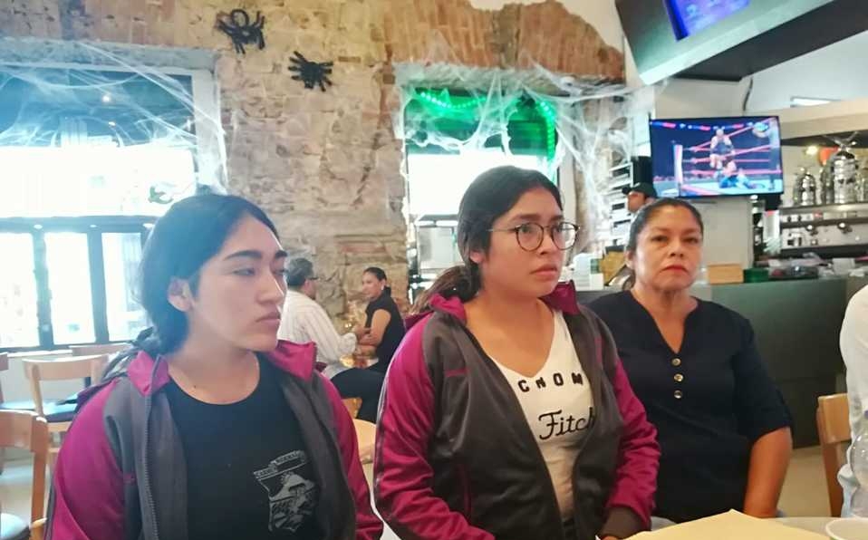 Normalistas de Teteles exigen destitución de director; niegan secuestro de camiones