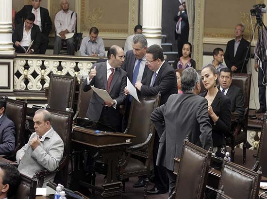 Congreso de Puebla también pide a PGR y CNDH indaguen caso Chalchihuapan