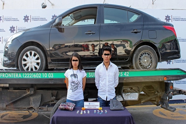 Pareja en posesión de drogas fue capturada en Puebla
