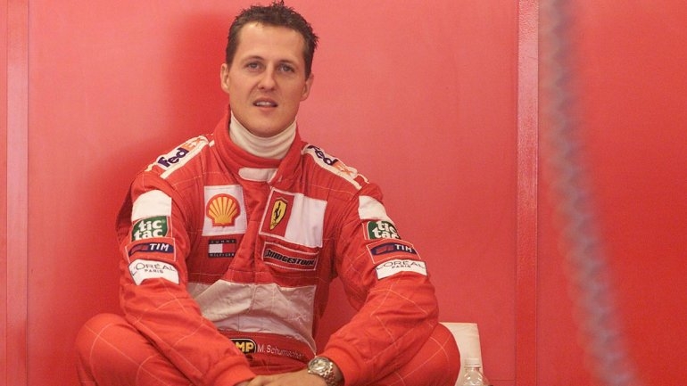 Michael Schumacher presenta leve mejoría