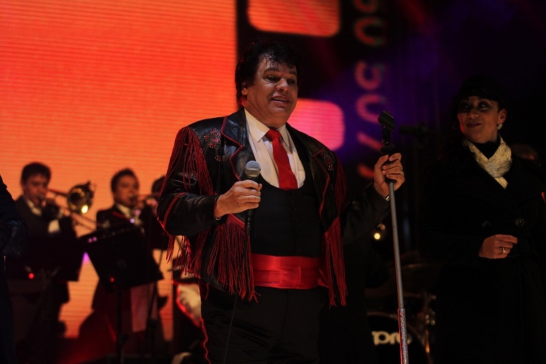 Juan Gabriel recupera salud y reiniciará gira en septiembre