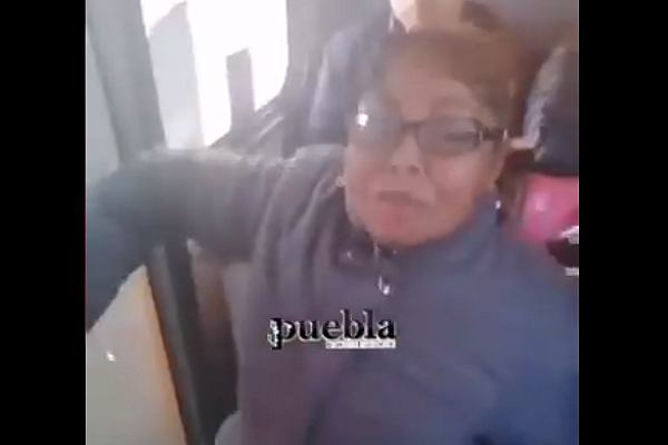 VIDEO: Detienen y graban a mujer que robó un celular en la Ruta 10
