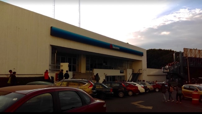 Solitario ladrón robó más de 20 mil pesos en Banamex Plaza Dorada