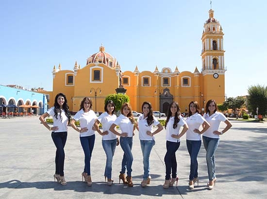 San Pedro Cholula presenta a candidatas a reina de la Feria 2014
