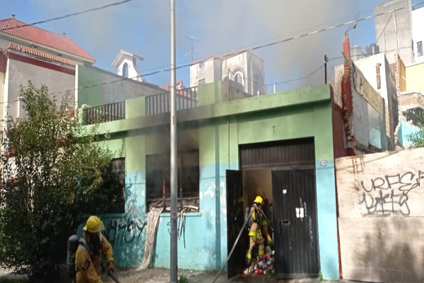 Explotan tanques de gas en vivienda de la colonia San Francisco