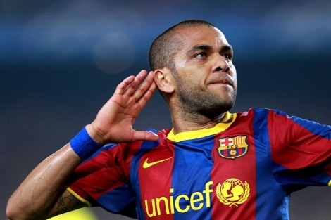 Dani Alves, cerca de firmar con el PSG