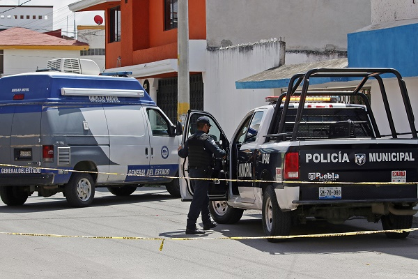 Hallan bolsas con restos humanos en la colonia Tres Cruces