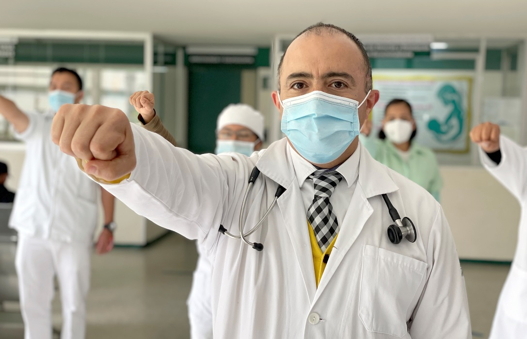 Urgenciólogo de Teziutlán se recuperó de COVID con transfusión de plasma